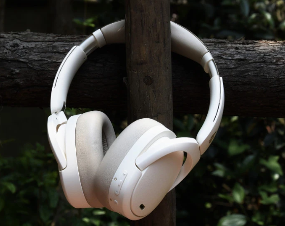 头戴式耳机选购终极指南：避开营销泡沫，关注这七款不踩坑